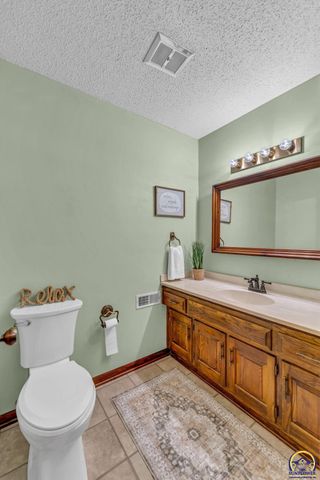 6008 SW 23rd ST, Topeka, KS 66614