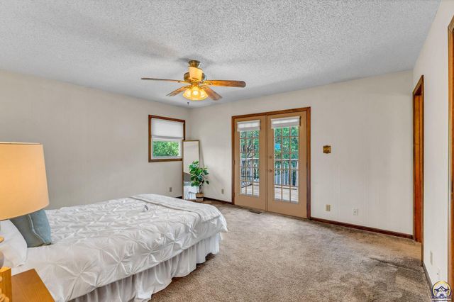 6008 SW 23rd ST, Topeka, KS 66614