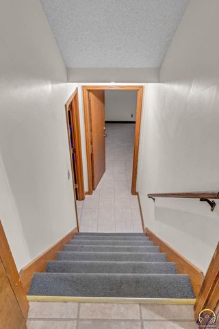 6008 SW 23rd ST, Topeka, KS 66614