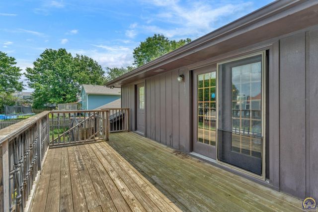 6008 SW 23rd ST, Topeka, KS 66614