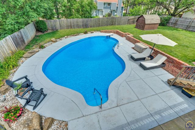 6008 SW 23rd ST, Topeka, KS 66614
