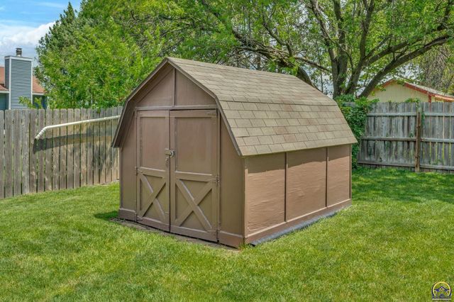 6008 SW 23rd ST, Topeka, KS 66614