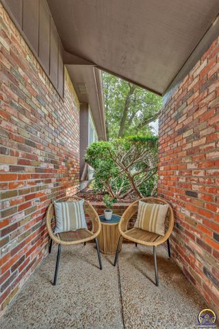 6008 SW 23rd ST, Topeka, KS 66614