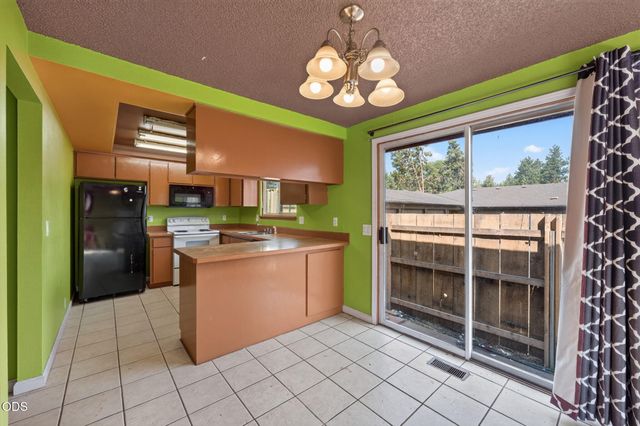 567 SE Centennial Street, Bend, OR 97702