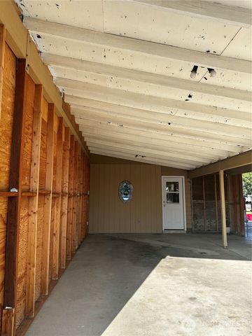 438 Biggs Drive, Moses Lake, WA 98837