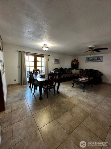 438 Biggs Drive, Moses Lake, WA 98837