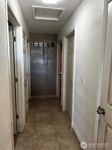 438 Biggs Drive, Moses Lake, WA 98837