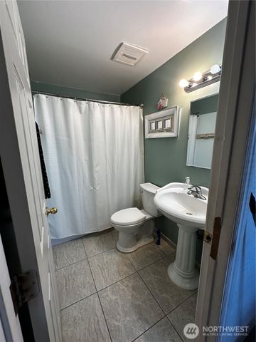 438 Biggs Drive, Moses Lake, WA 98837