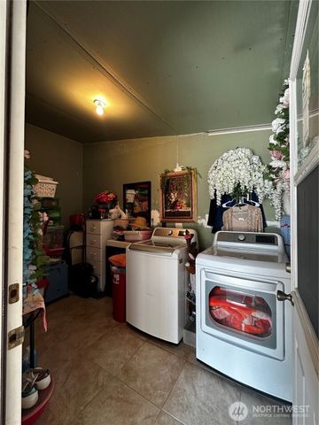 438 Biggs Drive, Moses Lake, WA 98837
