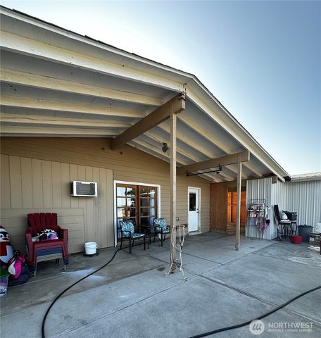 438 Biggs Drive, Moses Lake, WA 98837