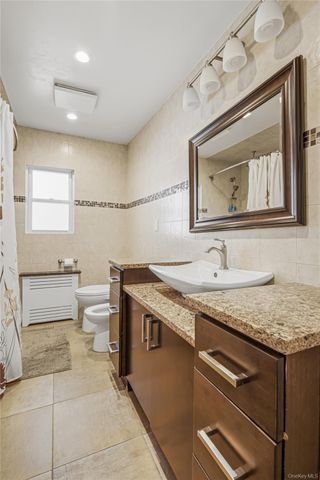 186 N Stratford, Roslyn Heights, NY 11577