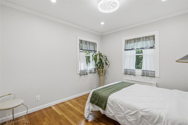 186 N Stratford, Roslyn Heights, NY 11577