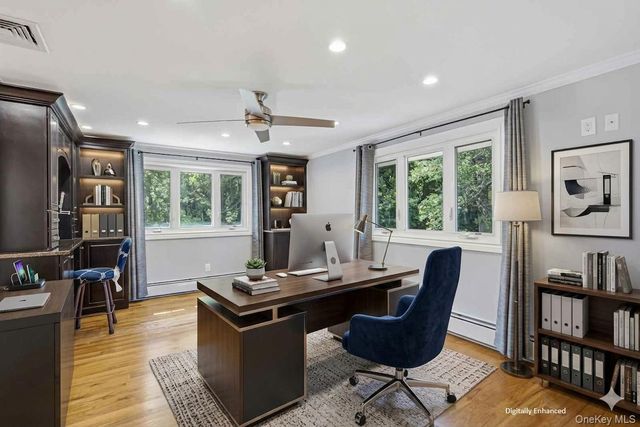 186 N Stratford, Roslyn Heights, NY 11577