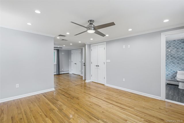 186 N Stratford, Roslyn Heights, NY 11577