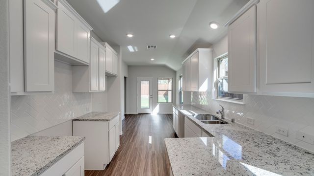 549 Epiphany Lane, Lavon, TX 75166