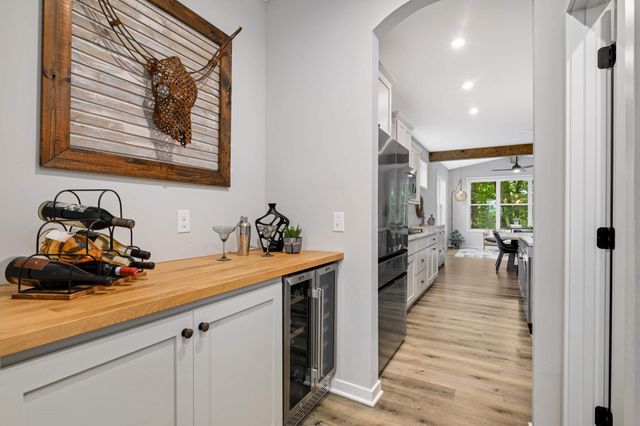 6655 Bracken Drive, Excelsior, MN 55331