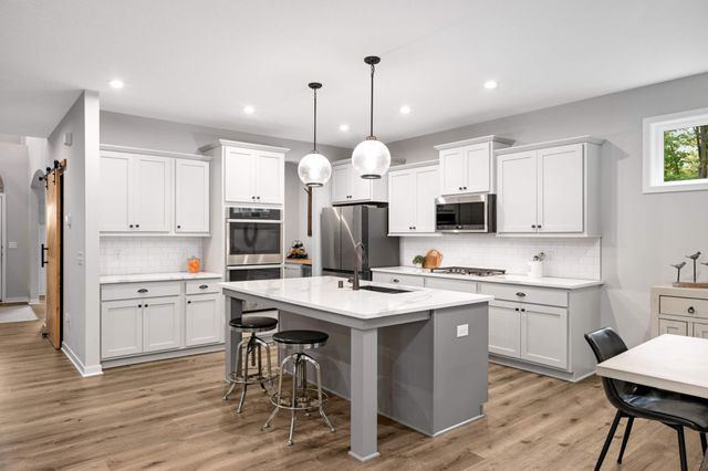 6655 Bracken Drive, Excelsior, MN 55331