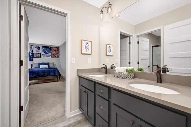 6655 Bracken Drive, Excelsior, MN 55331