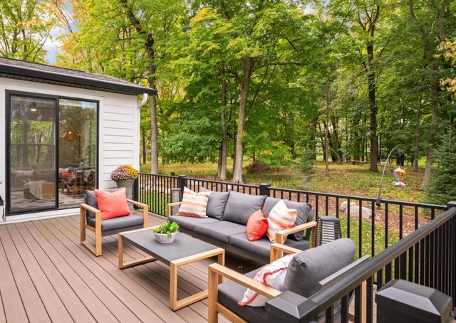 6655 Bracken Drive, Excelsior, MN 55331