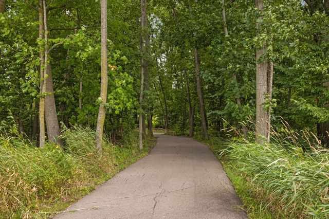 6655 Bracken Drive, Excelsior, MN 55331