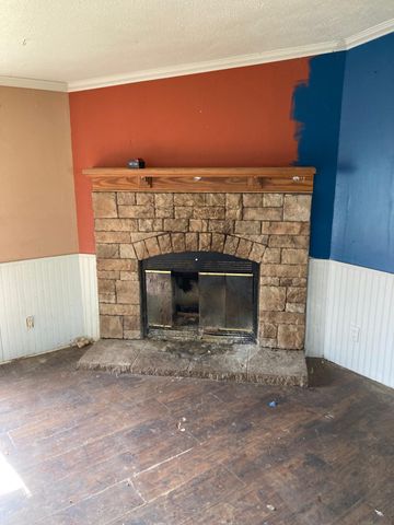 1050 Harmon Hills RD, Dripping Springs, TX 78620