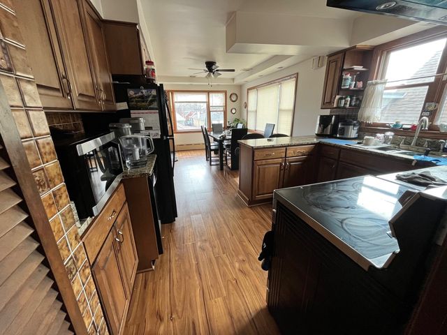 3707 N Nora Avenue 2, Chicago, IL 60634