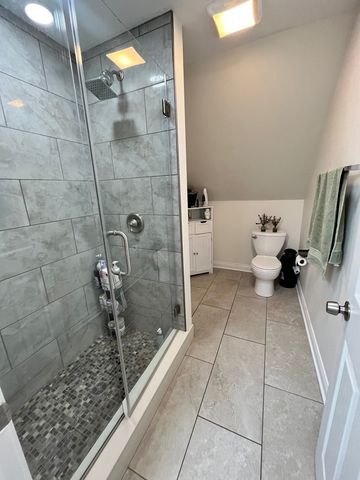 3707 N Nora Avenue 2, Chicago, IL 60634