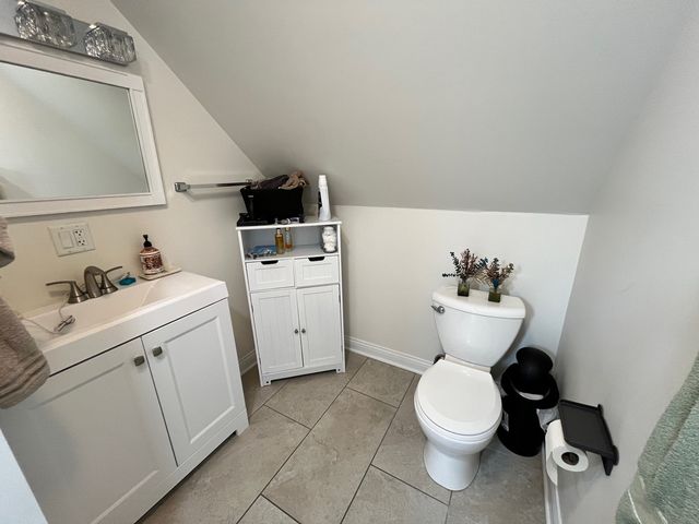 3707 N Nora Avenue 2, Chicago, IL 60634