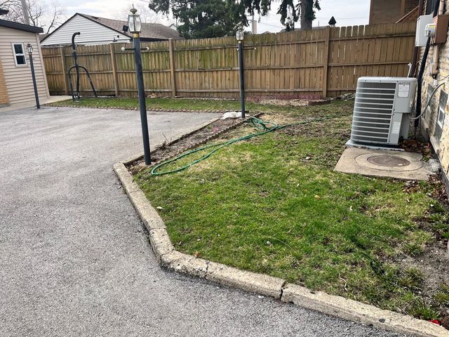 3707 N Nora Avenue 2, Chicago, IL 60634