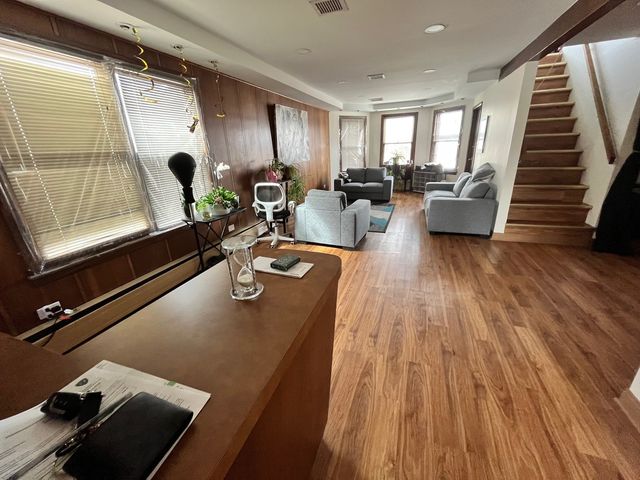 3707 N Nora Avenue 2, Chicago, IL 60634