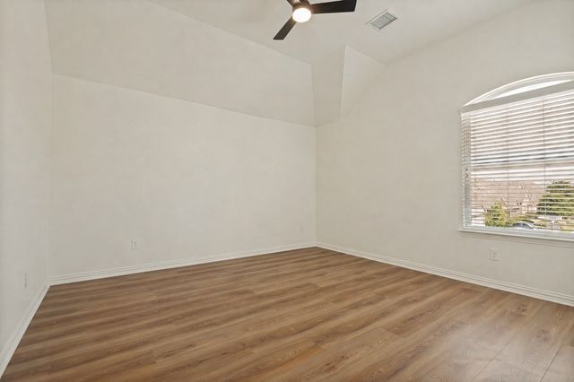 200 Ravenel Street, Glenn Heights, TX 75154