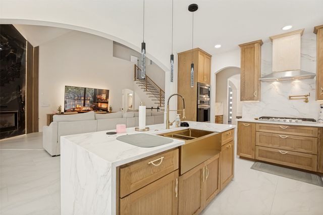200 Ravenel Street, Glenn Heights, TX 75154
