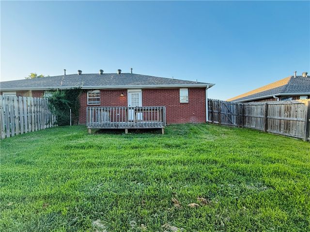 10 Holly Drive B, Bentonville, AR 72712