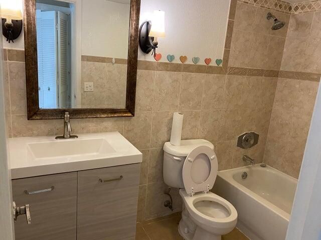 1291 NW 13th Street 445d, Boca Raton, FL 33486