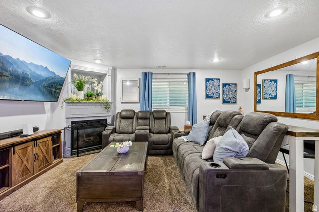 2112 N SUNSET DR, Layton, UT 84040