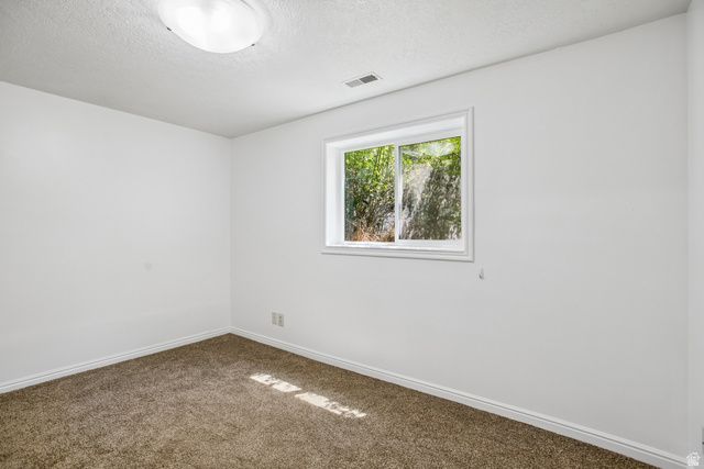 2112 N SUNSET DR, Layton, UT 84040