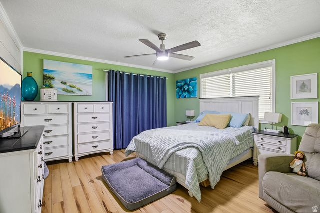 2112 N SUNSET DR, Layton, UT 84040