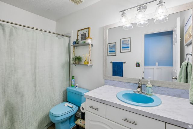 2112 N SUNSET DR, Layton, UT 84040