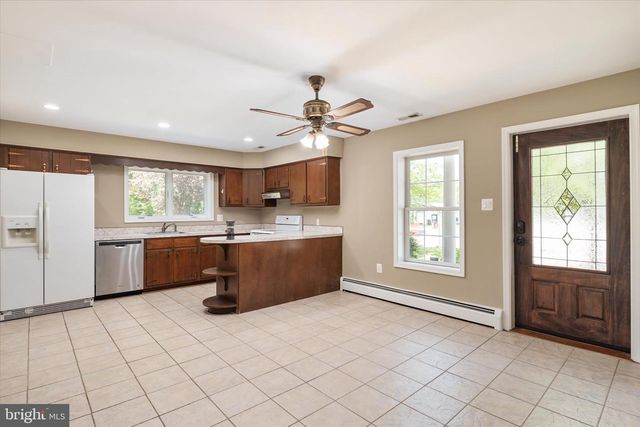401 BEACH DR, Edgewater, MD 21037