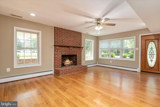 401 BEACH DR, Edgewater, MD 21037