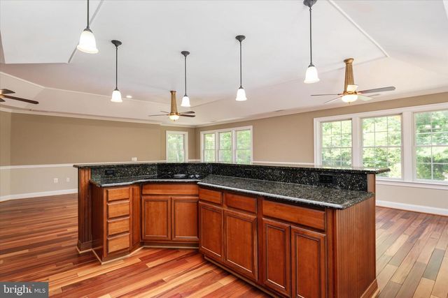 401 BEACH DR, Edgewater, MD 21037