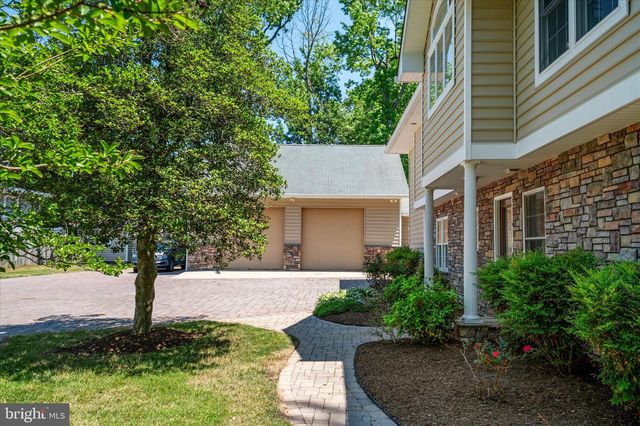 401 BEACH DR, Edgewater, MD 21037