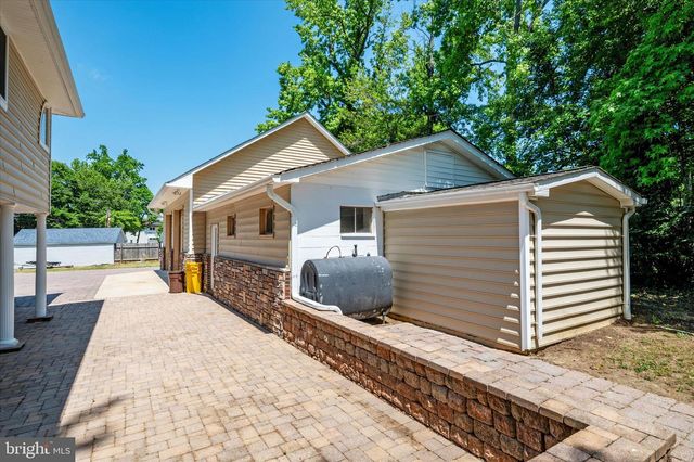 401 BEACH DR, Edgewater, MD 21037