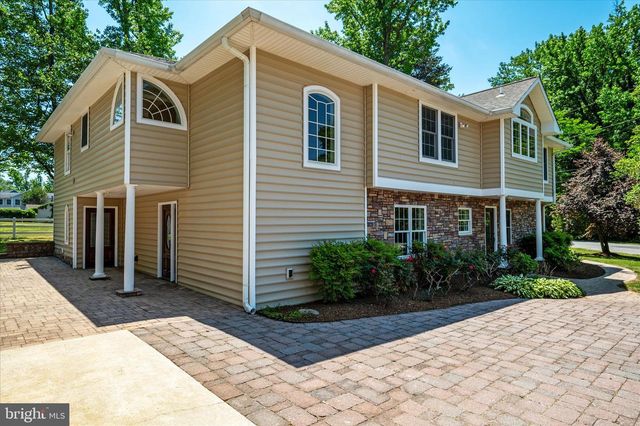 401 BEACH DR, Edgewater, MD 21037