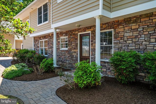 401 BEACH DR, Edgewater, MD 21037