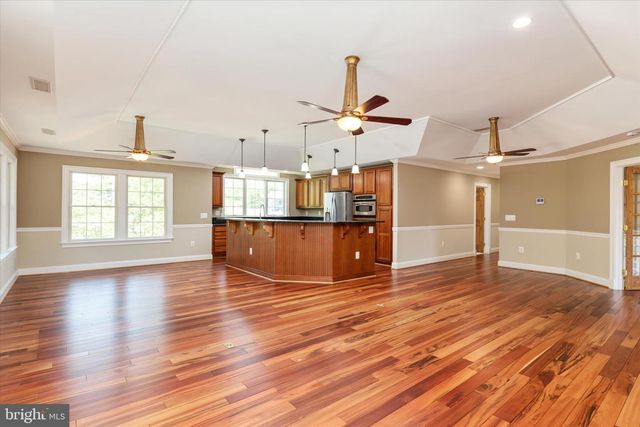 401 BEACH DR, Edgewater, MD 21037