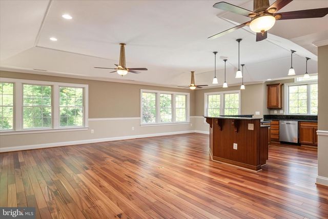 401 BEACH DR, Edgewater, MD 21037