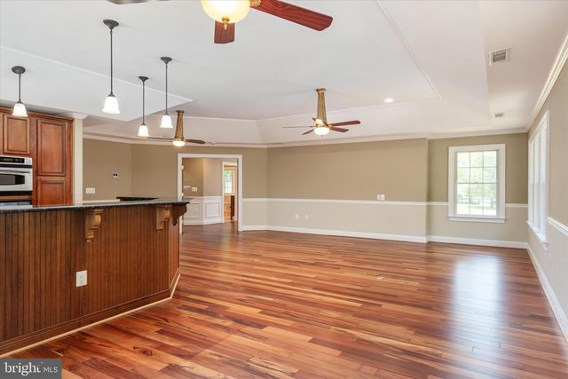 401 BEACH DR, Edgewater, MD 21037