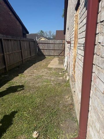 12807 Crow Valley Lane, Houston, TX 77099