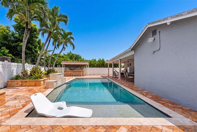 9341 SW 16th Rd W, Boca Raton, FL 33428